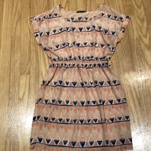 Looks great with leggings. Size medium dress.